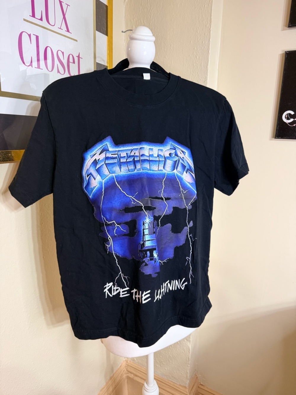 Metallica 'Ride the Lightning' Black Short-Sleeve Graphic Tee